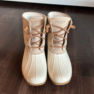 Women’s Sperry boots